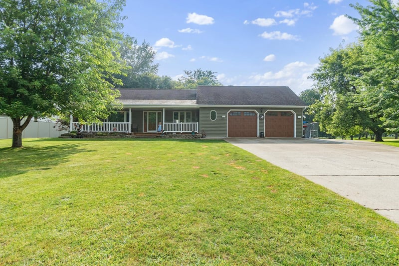 901 Geneva Dr, Alexandria, MN 56308
