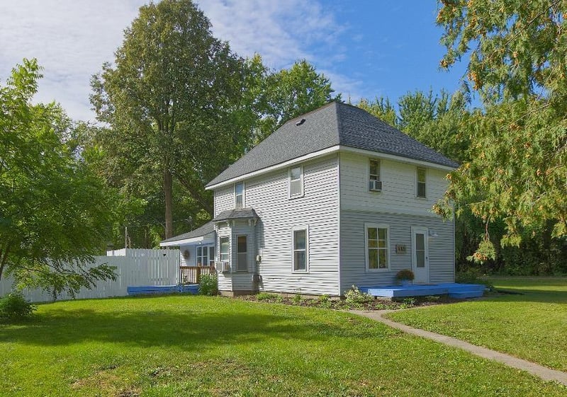 440 3rd St SW, Cokato, MN 55321
