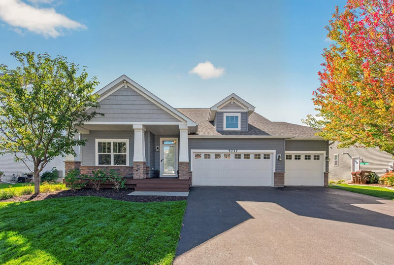 9747 69th St S, Cottage Grove, MN 55016