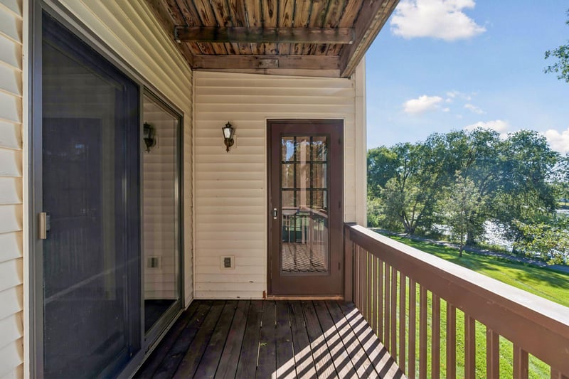 2642 Lake Court Dr #28, Mounds View, MN 55112