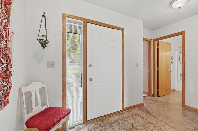 919 Willow Grove Cir, Waite Park, MN 56387
