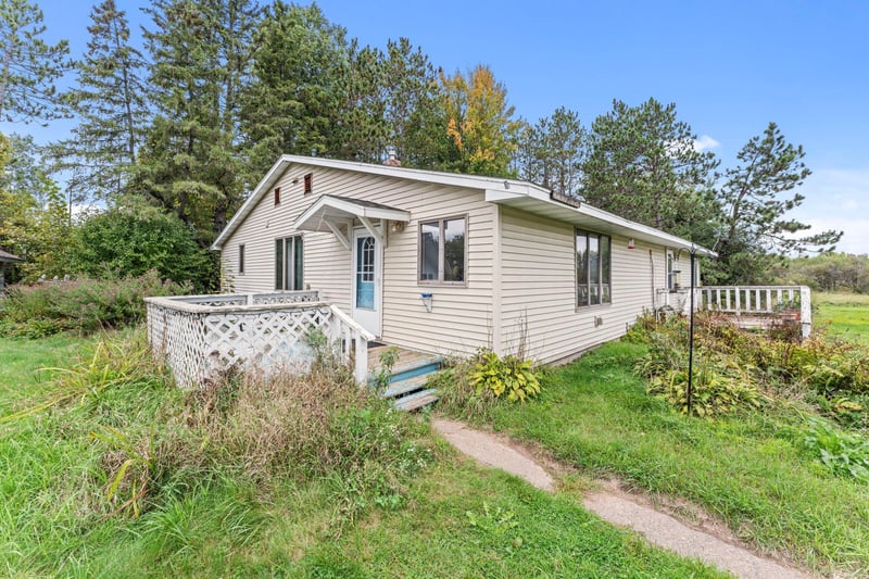 5063 Henriette Rd, Grasston, MN 55030