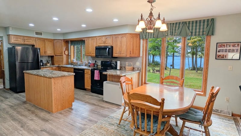 7723 Sunset Trl, Britt, MN 55710