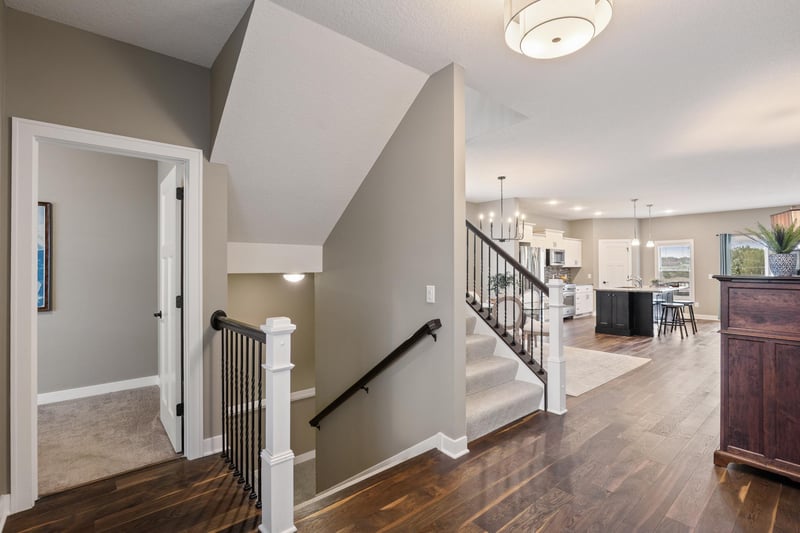 9060 Degler Cir, Chanhassen, MN 55317