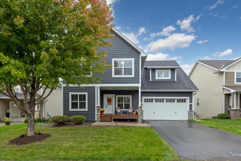 9060 Degler Cir, Chanhassen, MN 55317