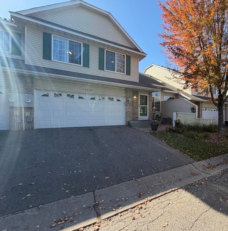 6203 Courtly Rd #D, Woodbury, MN 55125