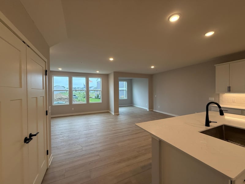 14920 Avondale Vw, Rosemount, MN 55068