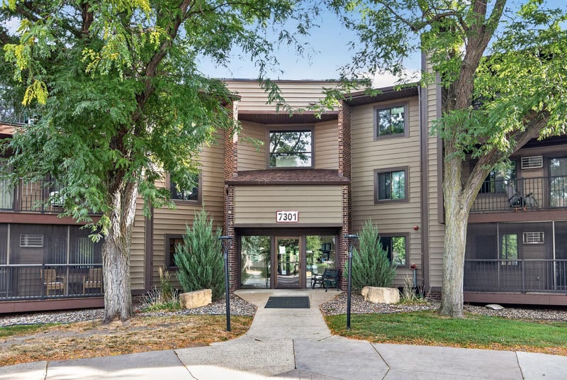 7301 W 101st St #309, Bloomington, MN 55438
