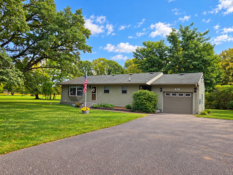 850 S Alger Ave, Rush City, MN 55069