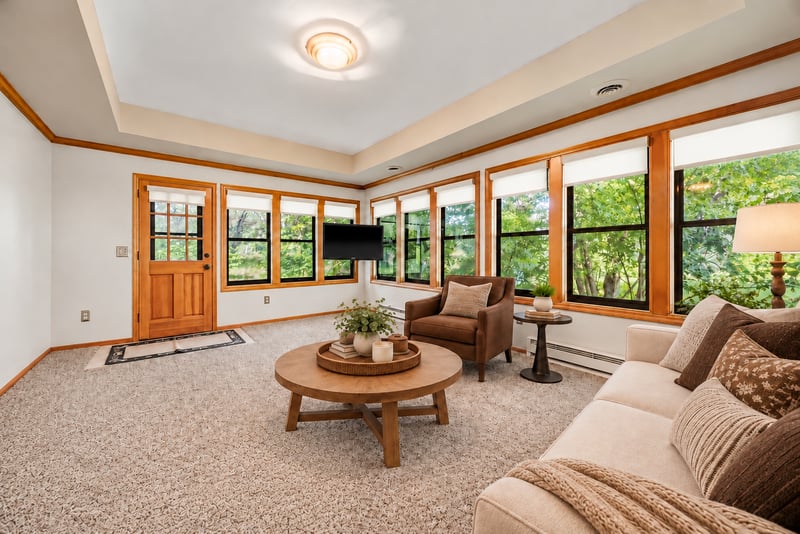 1275 Rolling Oaks Ln NW, Hutchinson, MN 55350