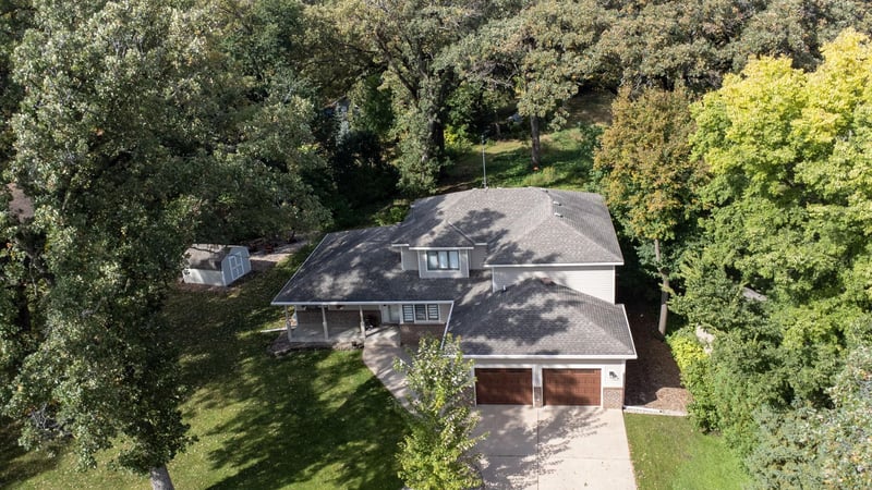 1275 Rolling Oaks Ln NW, Hutchinson, MN 55350