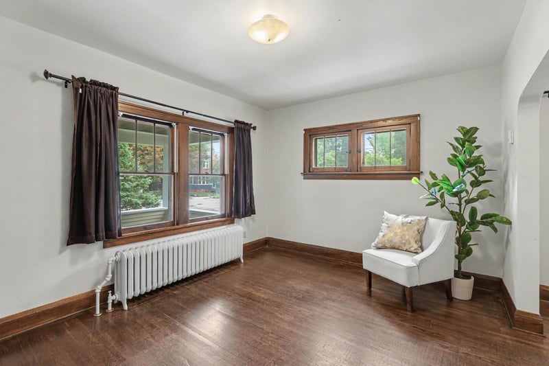 595 Syndicate St N, Saint Paul, MN 55104
