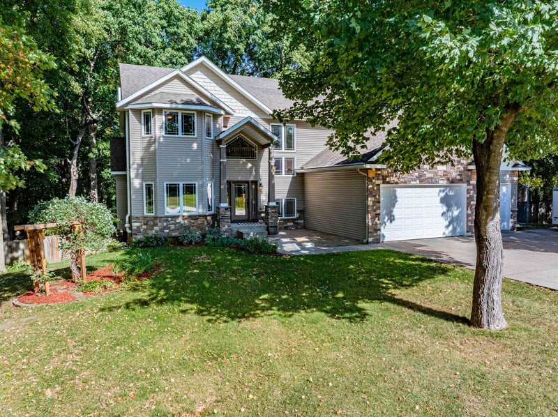 5450 Raven Point Rd, Prior Lake, MN 55372