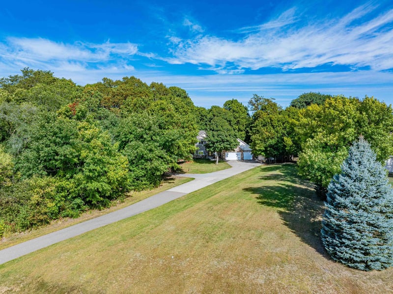 5450 Raven Point Rd, Prior Lake, MN 55372