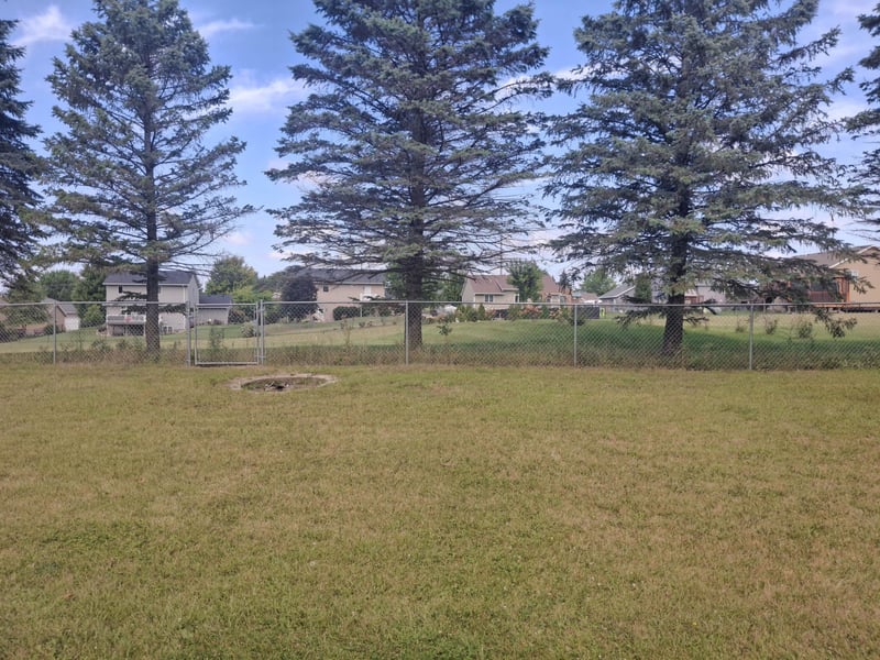 1304 17th St SW, Faribault, MN 55021