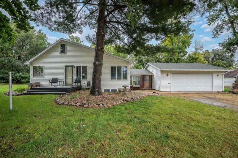 225 W Hill St, Granada, MN 56039