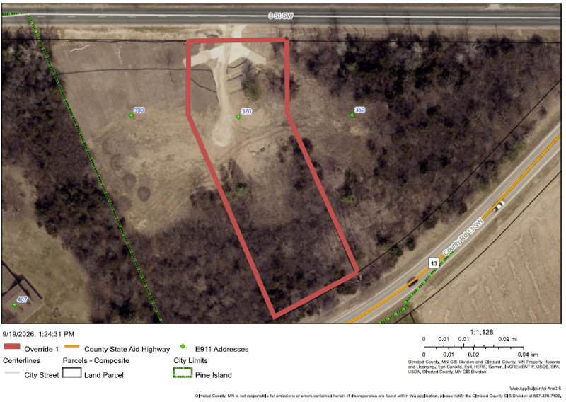 370 8th St SW, Pine Island, MN 55963