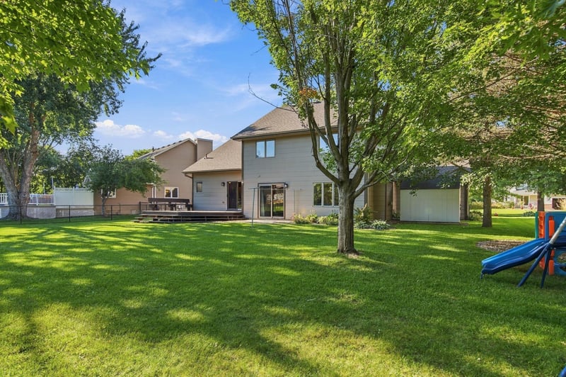 490 Hawthorn Rd, Lino Lakes, MN 55014