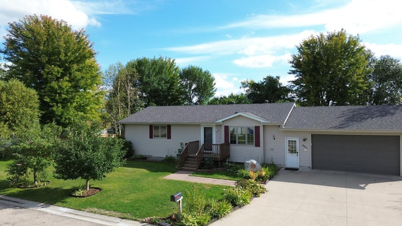 604 10th Ave SE, Barnesville, MN 56514