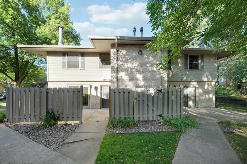 18657 Clear View Ct, Minnetonka, MN 55345