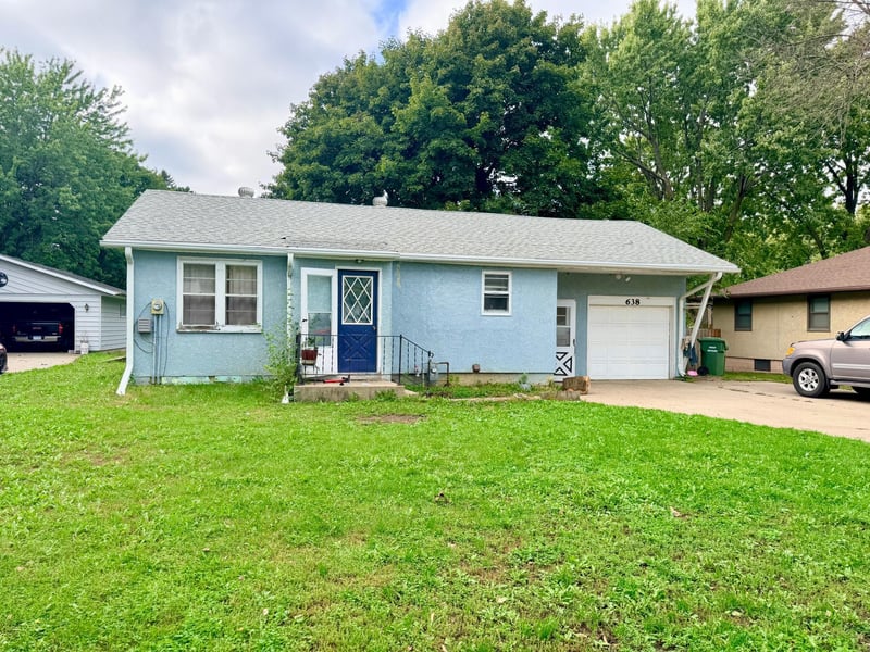 638 James Blvd, Worthington, MN 56187