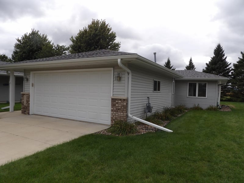 2004 16th St SW, Austin, MN 55912