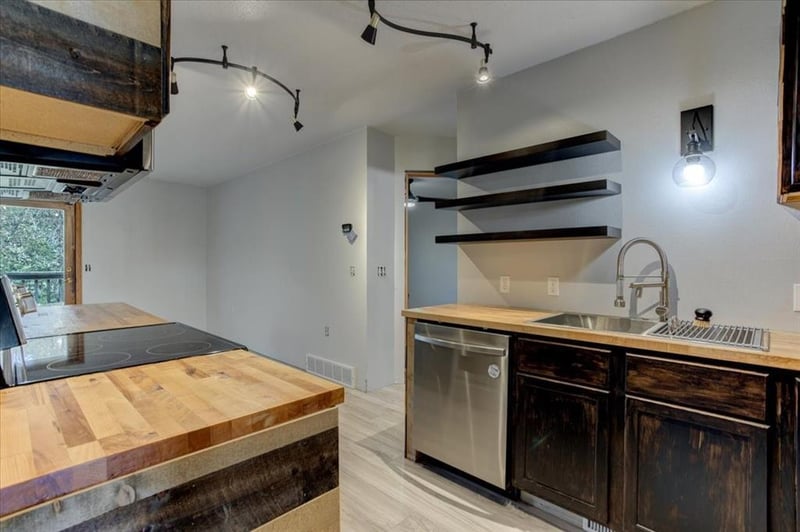 381 Red Cedar St #1, Menomonie, WI 54751