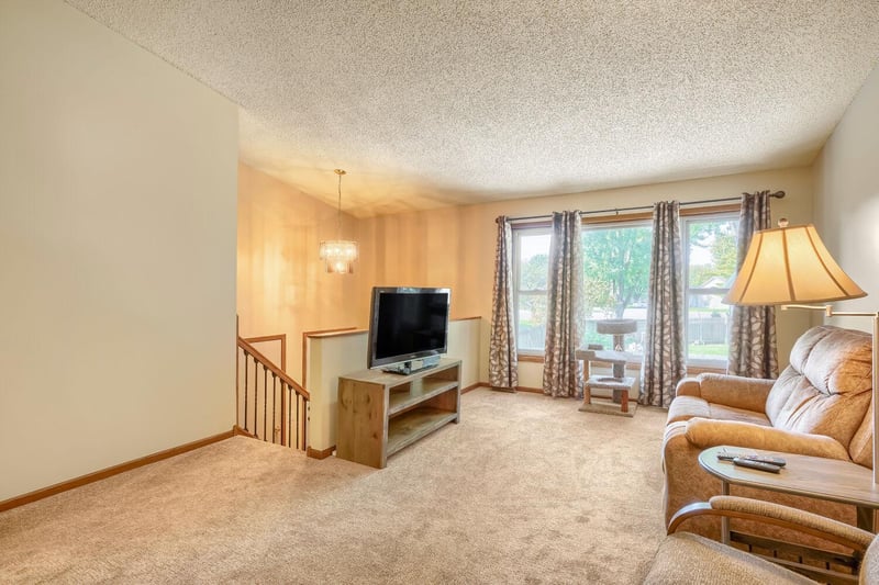 1024 1st St, Farmington, MN 55024