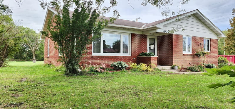 307 Michaels St, Cochrane, WI 54622