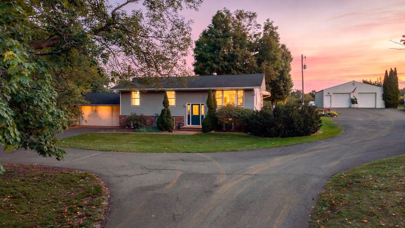 48900 Dogwood Ave, Rush City, MN 55069