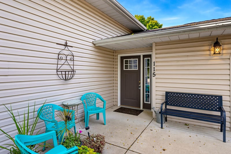 115 E Nelson St, Litchfield, MN 55355