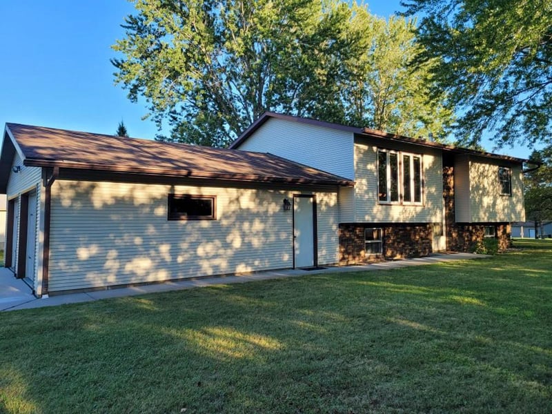 60328 210th Ave, Dodge Center, MN 55927