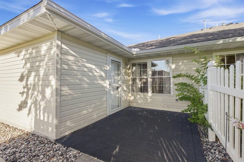 1067 Blackbird Trl SW #8, Hutchinson, MN 55350