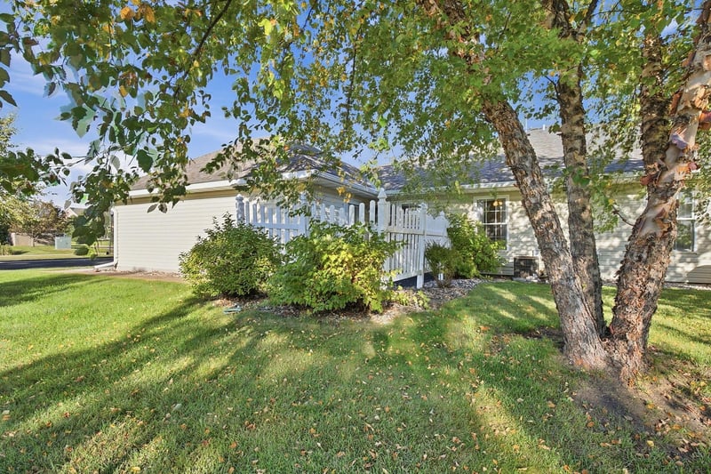 1067 Blackbird Trl SW #8, Hutchinson, MN 55350