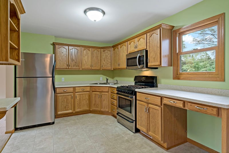 56 East Rd, Circle Pines, MN 55014