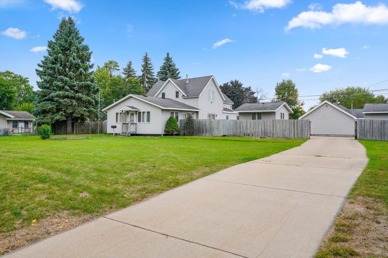 8428 Portland Ave S, Bloomington, MN 55420