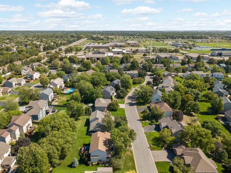 14105 Forest Ln, Apple Valley, MN 55124