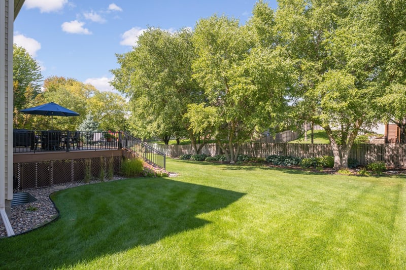 14105 Forest Ln, Apple Valley, MN 55124