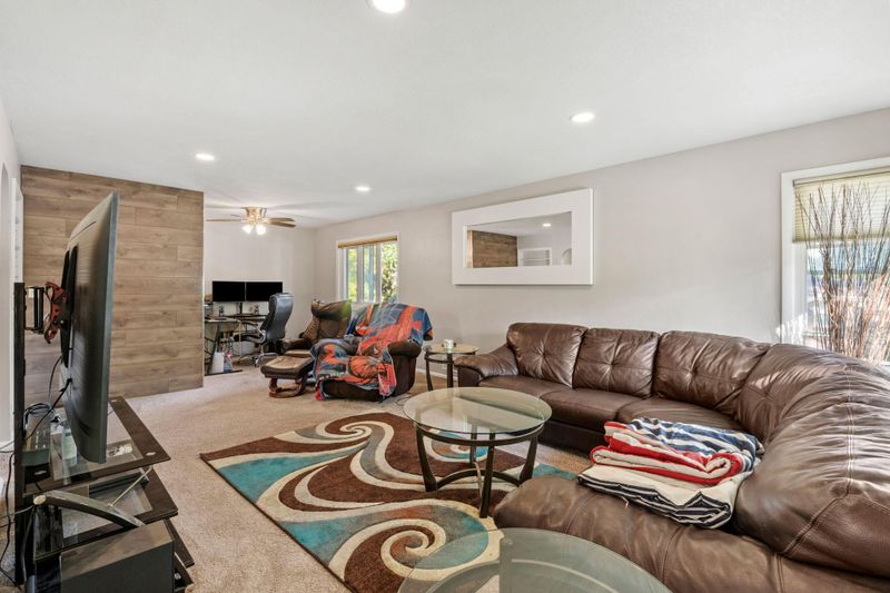 511 7th Ave E, Shakopee, MN 55379