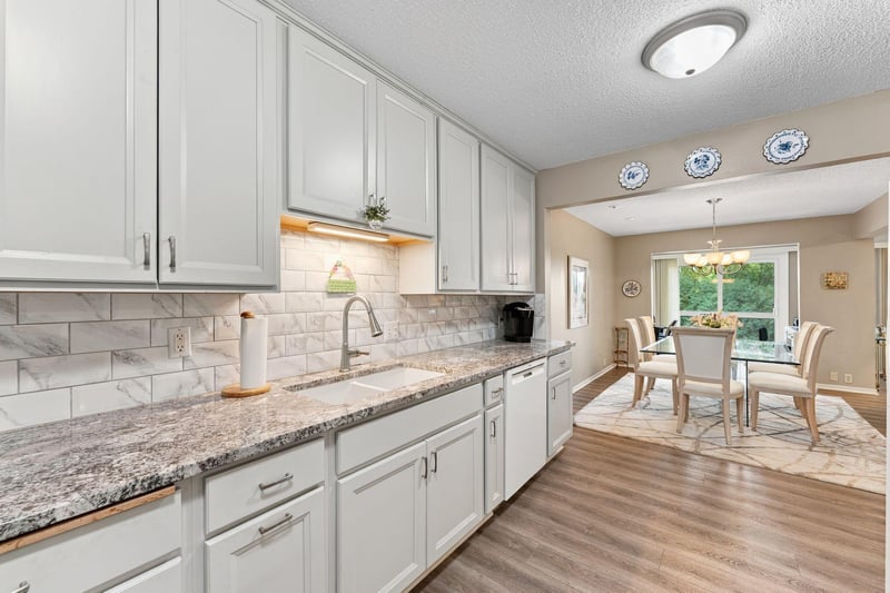 6121 Blake Ridge Rd, Edina, MN 55436