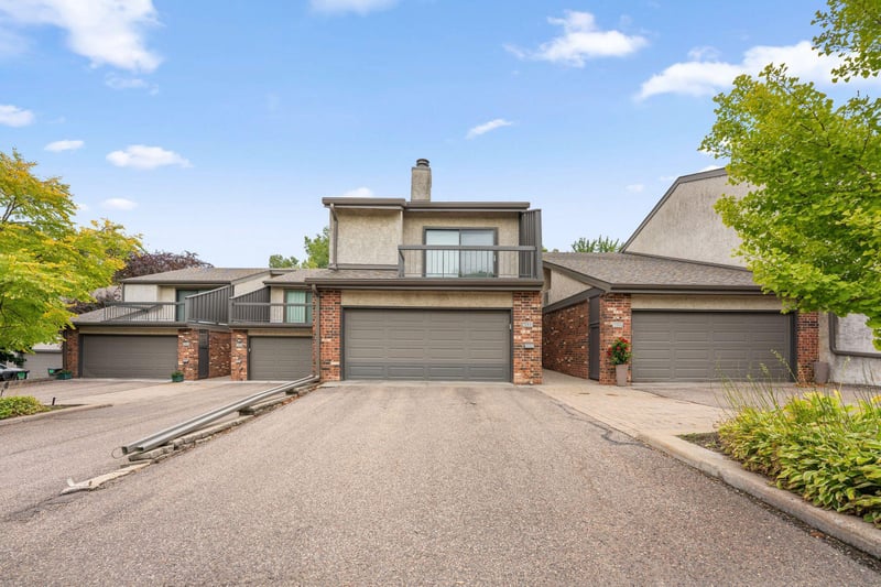 6121 Blake Ridge Rd, Edina, MN 55436