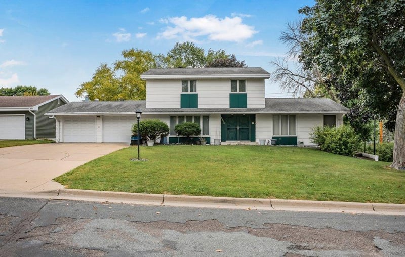 5173 Lincoln St NE, Fridley, MN 55421