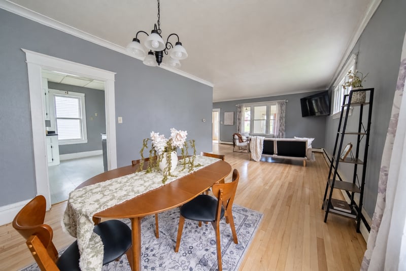 517 3rd St NW, Chisholm, MN 55719