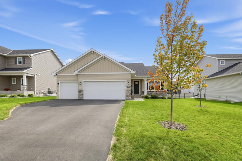 11595 5th St NE, Hanover, MN 55341