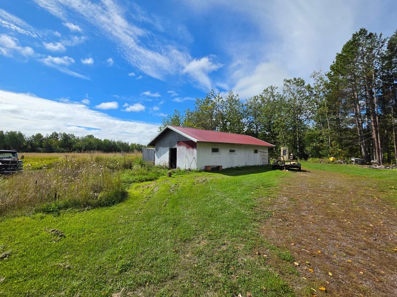 609x Bergquist Rd, Duluth, MN 55804