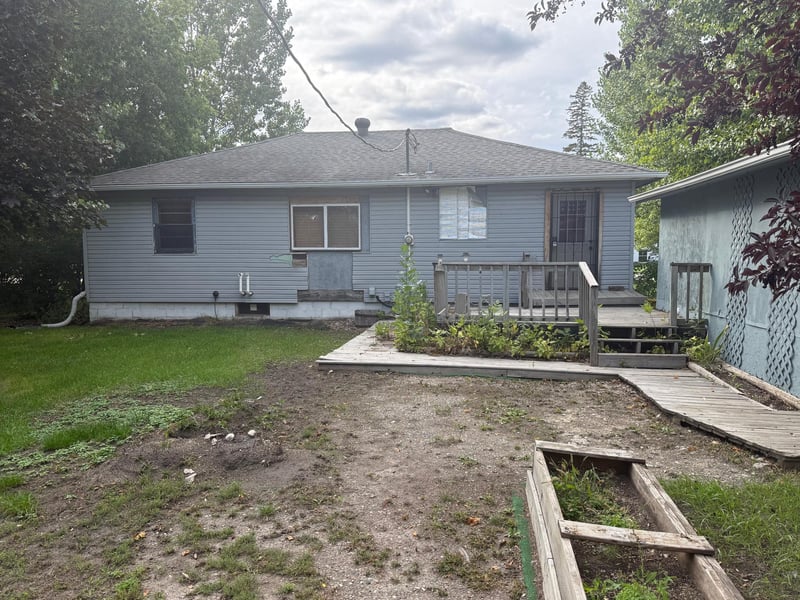 205 2nd St, Shelly, MN 56581