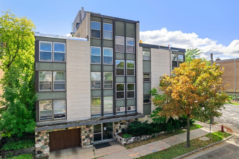 821 Douglas Ave #204, Minneapolis, MN 55403