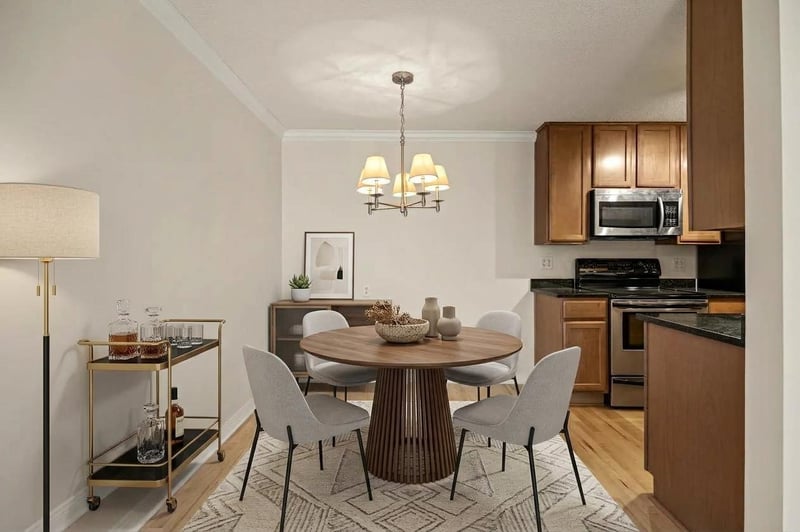 821 Douglas Ave #204, Minneapolis, MN 55403
