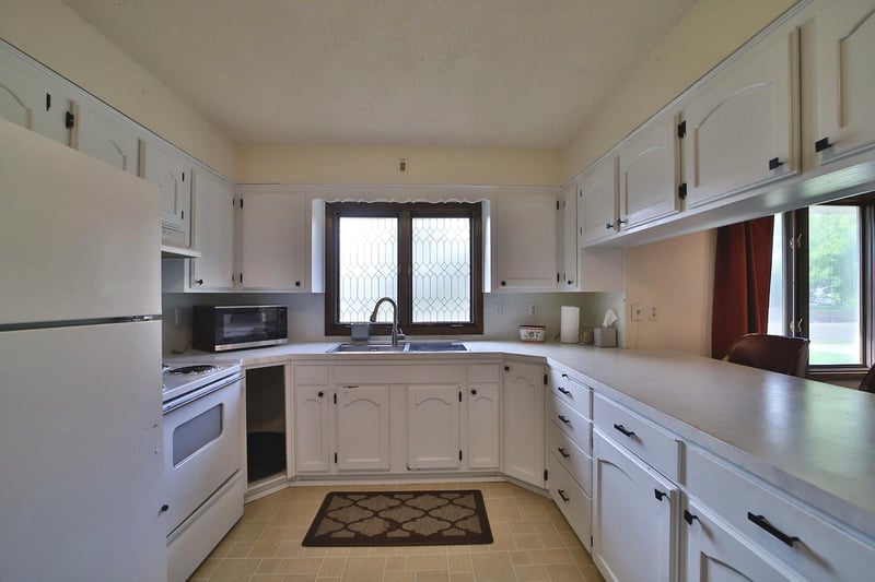 821 3rd Ave NE, Staples, MN 56479