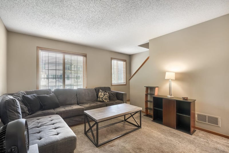15521 Float Ln #150, Apple Valley, MN 55124